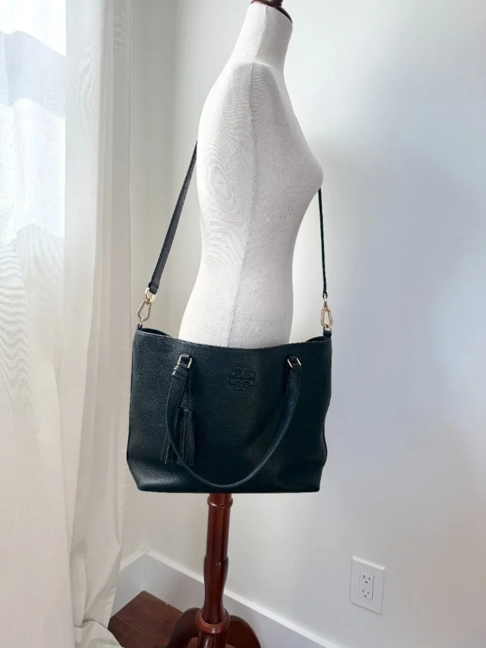 Tory Burch Thea Convertible Pebbled Leather Large Tote Black Bag Shoulder Bag